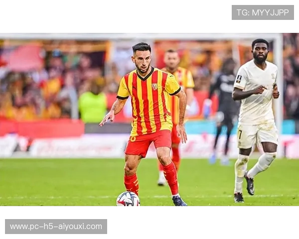 五大联赛新黑马：巴黎与朗斯逆袭争顶